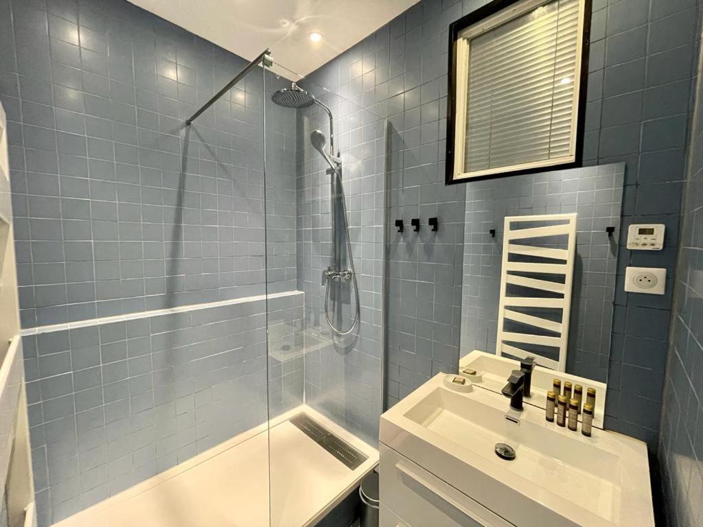 St Germain Beauvoir Chicsuites Paris Exterior photo
