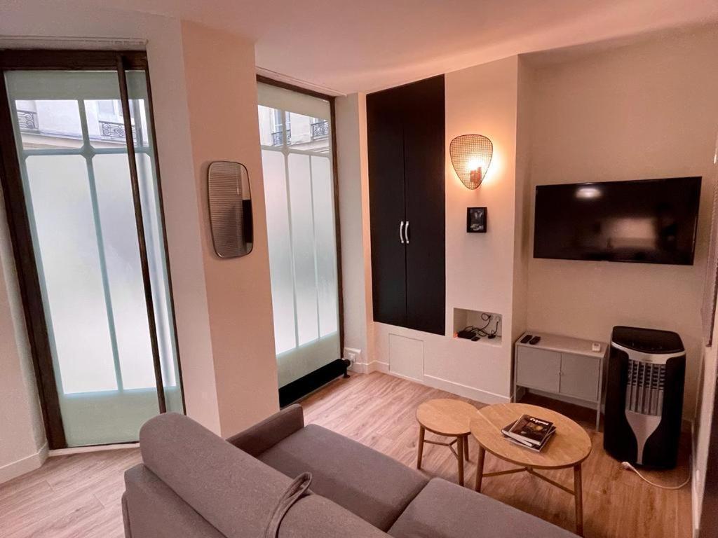 St Germain Beauvoir Chicsuites Paris Exterior photo